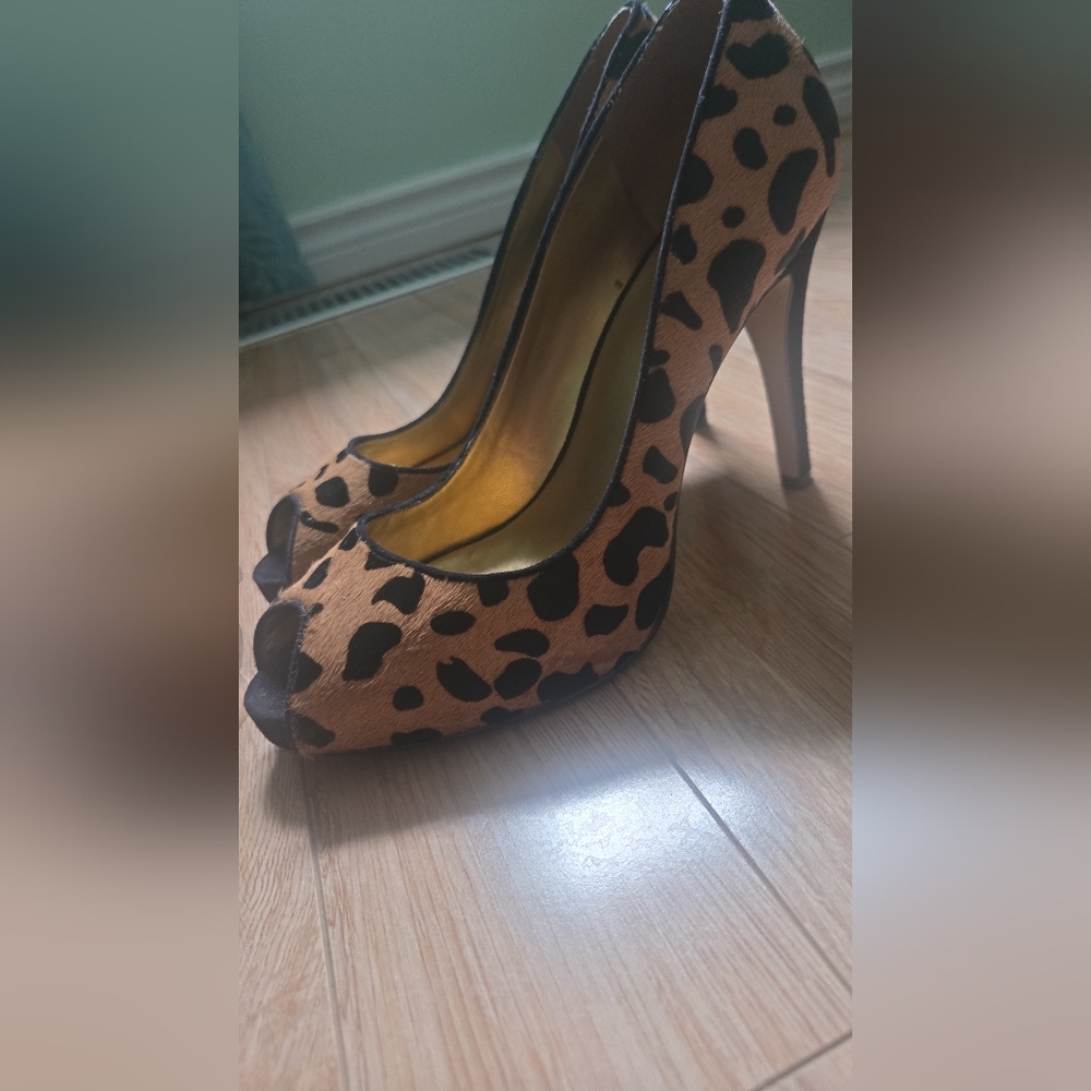 Guess by Marciano Leopard Print Peep-Toe High Heels - Y2K